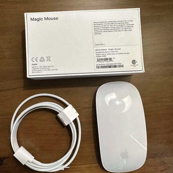 Apple Magic Mouse 2 MK2E3AM/A  White - Like New - Picture 1 of 4